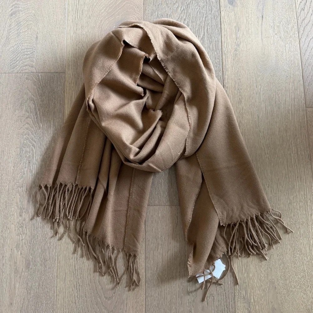 JCREW Classic Fringe scarf in Heather Camel
